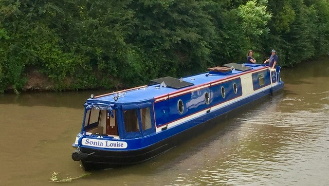 Bluewater narrowboat underway
