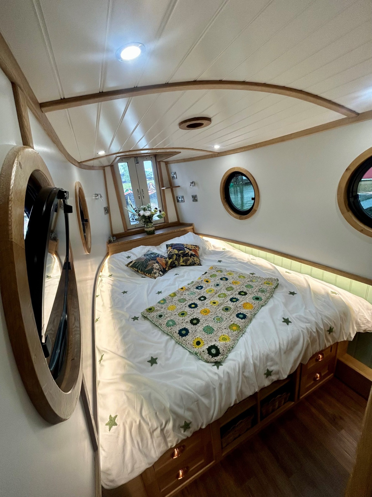 Bespoke electric narrowboat bathroom